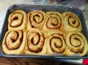 cinnamon roll buns