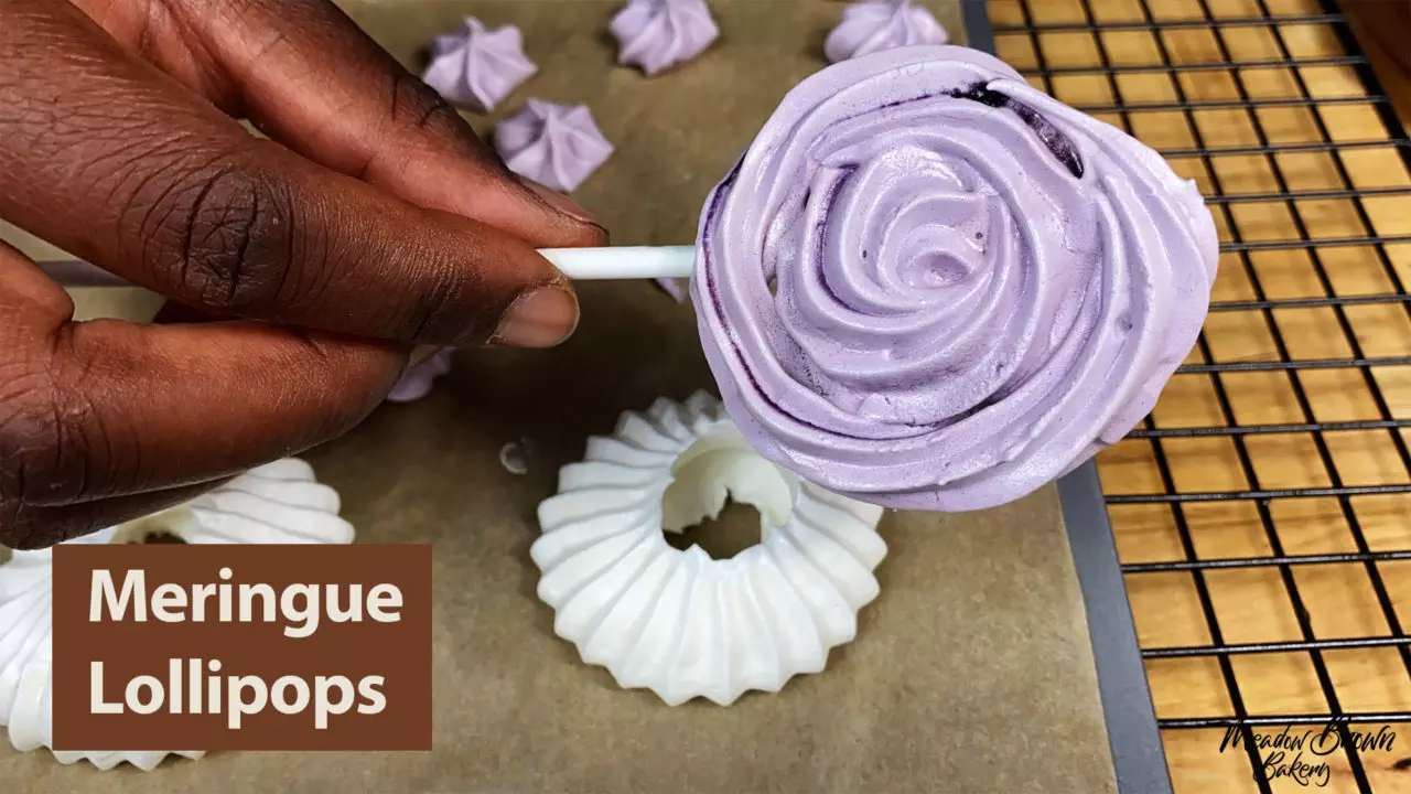 Meringue lollipops - Meringue Course for Beginners